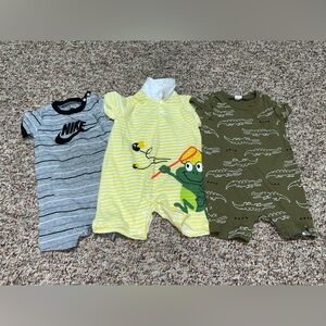 Boys Nike‎ Infant Romper Trio - Gray, Yellow, Green, Lot of 3, 9 months